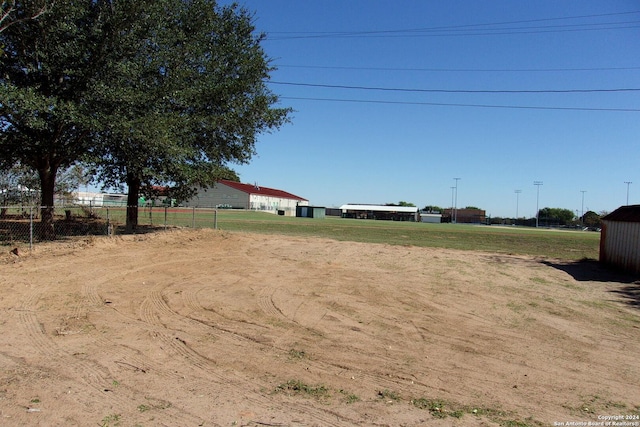 608 Val Verde Dr, Pleasanton, TX 78064 - view of yard