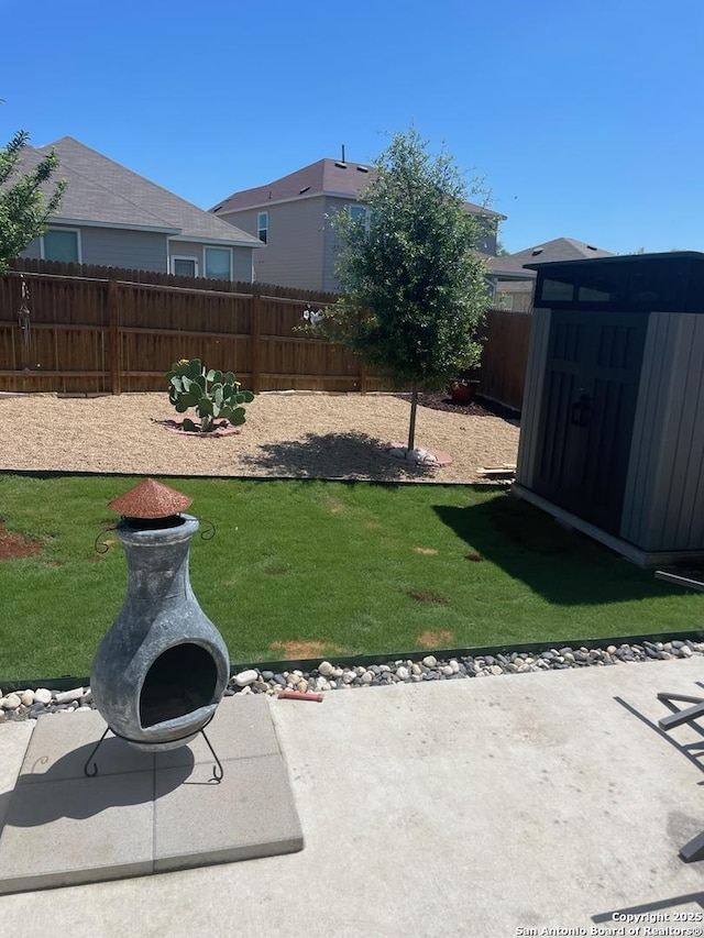 view of yard with a patio