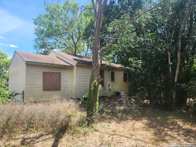 view of side of home