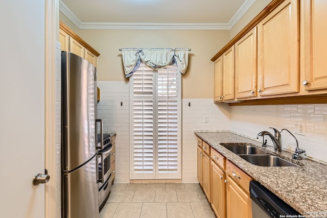 kitchen featuring sink, crown molding, stainless steel appliances, and light brown cabinets