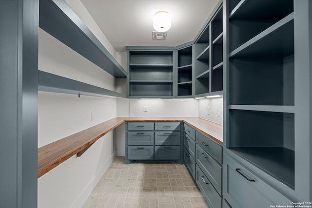 160 Mountain Way, Kerrville, TX 78028 - view of pantry