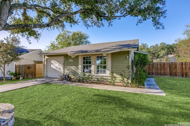 ranch-style house with a front lawn