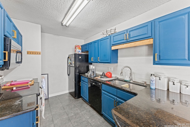 kitchen with a textured ceiling, sink, blue cabinets, and black appliances