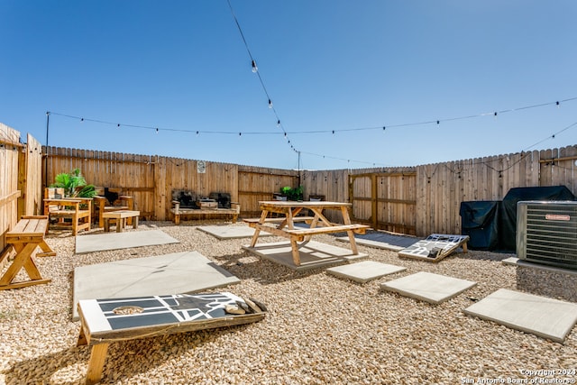 view of yard featuring a patio area