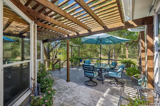 view of patio featuring a pergola