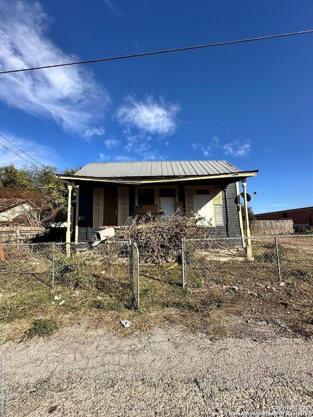 view of front of home