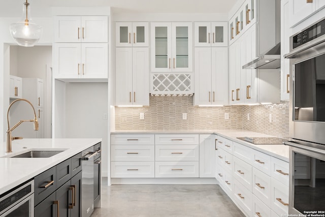 300 Deer Dr, Sunrise Beach, TX 78643
