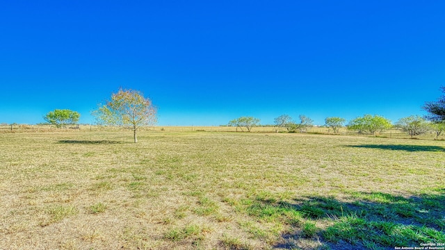 view of yard featuring a rural view