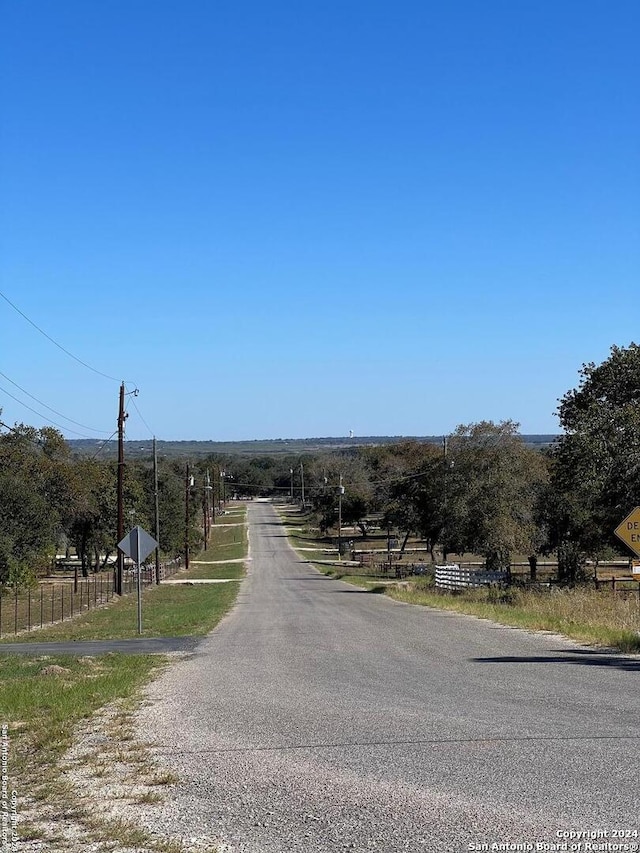 Listing photo 3 for 267 County Road 6861, Natalia TX 78059