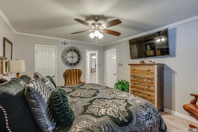 bedroom with connected bathroom, light hardwood / wood-style floors, ceiling fan, and ornamental molding