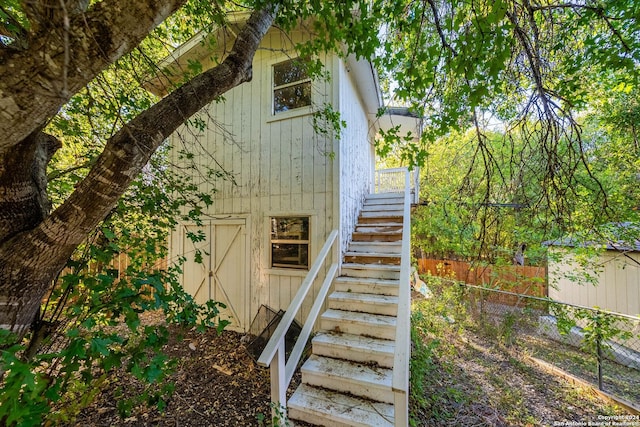 view of home's exterior