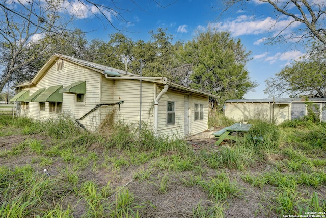 view of property exterior