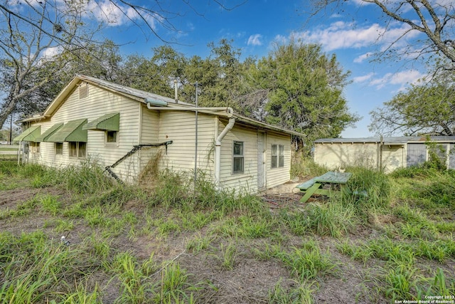 17770 Interstate 35, Lytle, TX 78052 - view of side of home