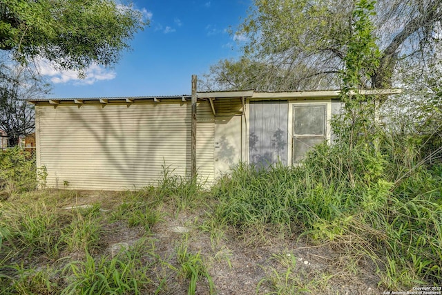 17770 Interstate 35, Lytle, TX 78052 - view of side of home