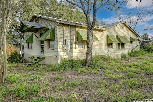 view of home's exterior