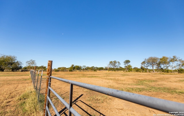 view of yard featuring a rural view