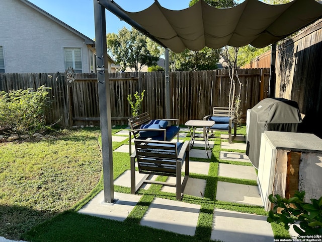 view of yard with a patio area