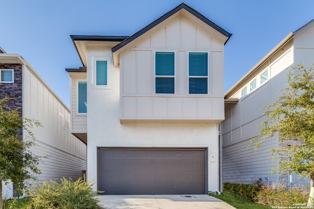 view of front of house with a garage