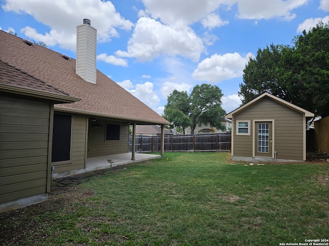 view of yard with a patio area