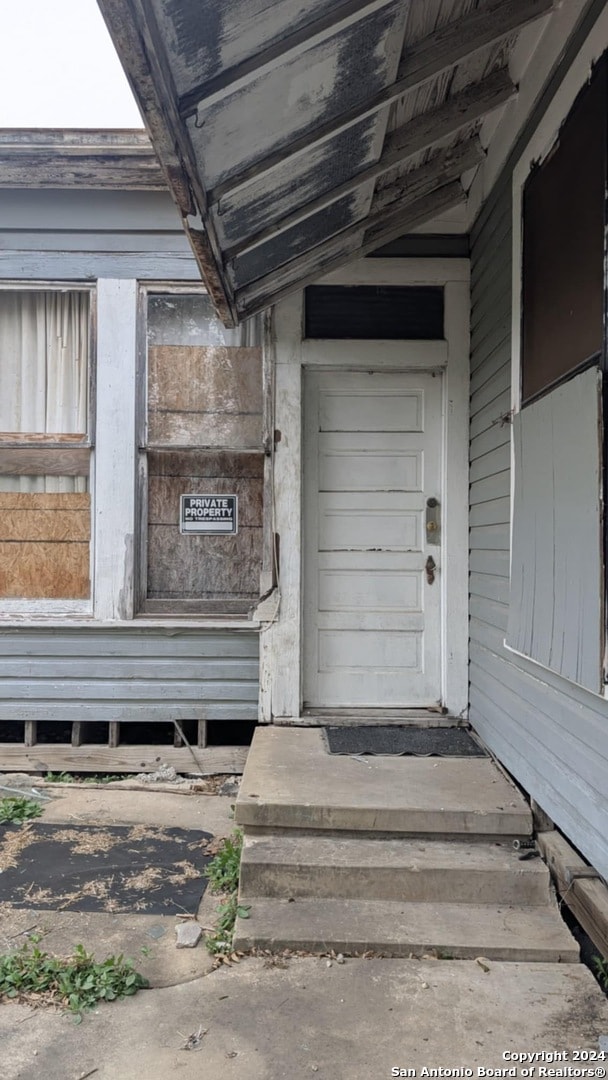 view of doorway to property