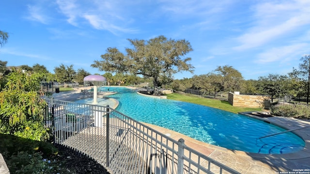 view of swimming pool