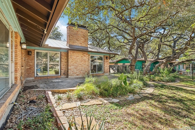 view of yard with a patio