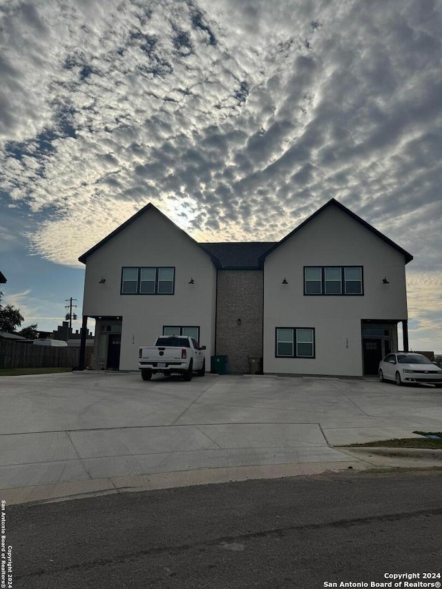 view of front of property featuring a garage