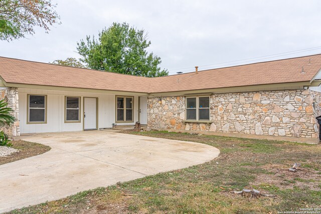 view of front of home