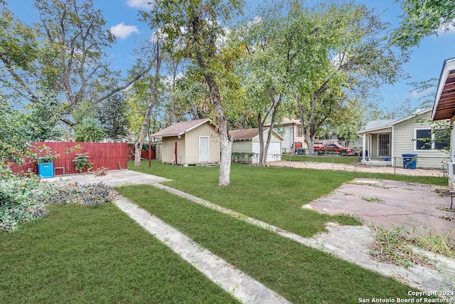 830 Canton, San Antonio, TX 78202 - view of yard featuring a patio area