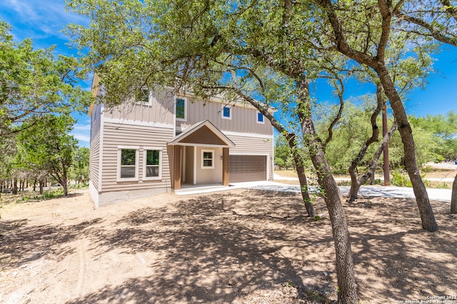 view of front of house featuring a garage