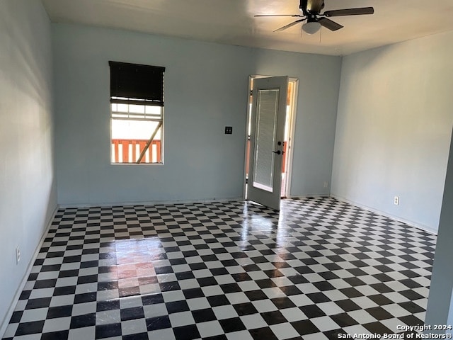 empty room with ceiling fan