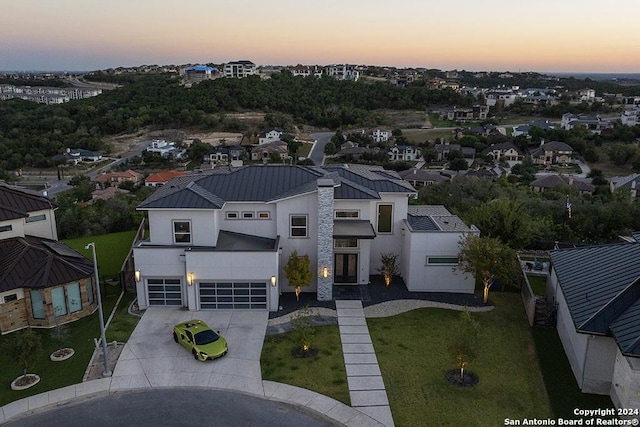 view of aerial view at dusk