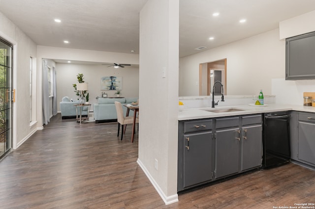 kitchen featuring gray cabinets, ceiling fan, sink, and dark hardwood / wood-style floors