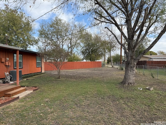 view of yard with cooling unit