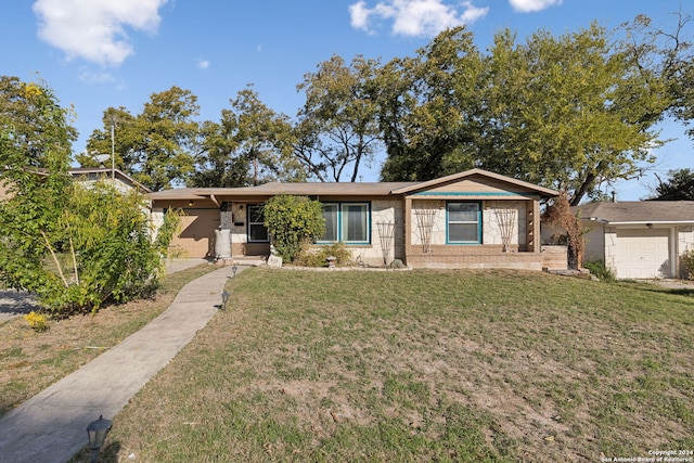 single story home with a front yard