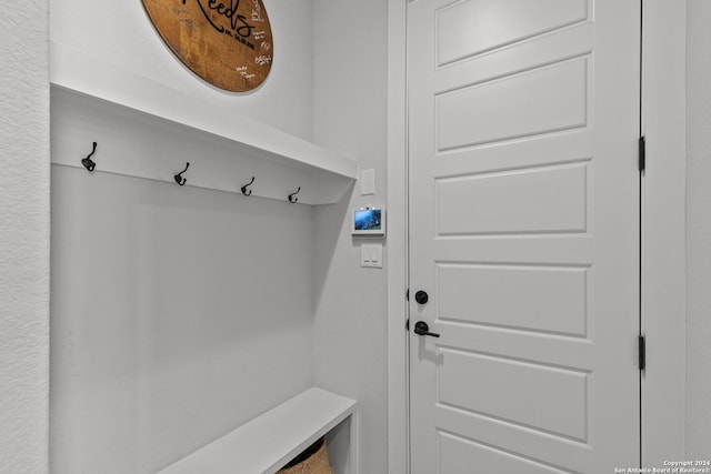 1521 Escarpment, New Braunfels, TX 78132 - view of mudroom