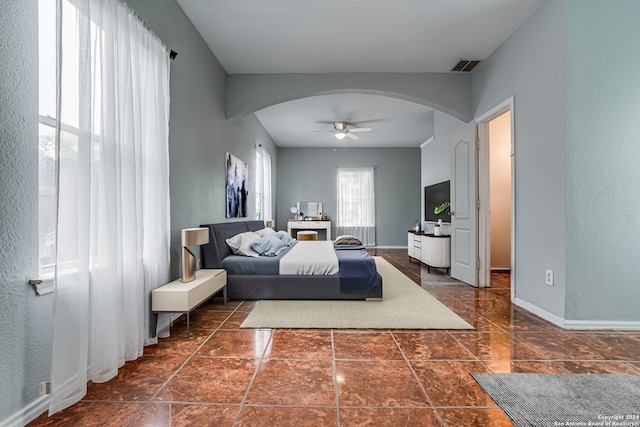 bedroom featuring ceiling fan