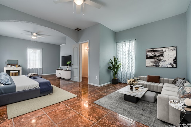 bedroom with ceiling fan