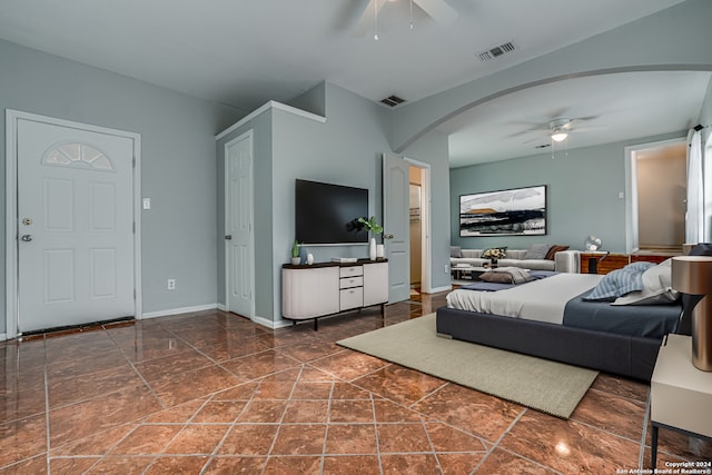 bedroom featuring ceiling fan