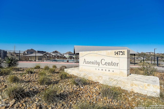 view of community / neighborhood sign