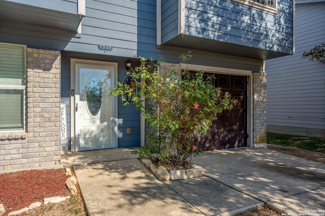 view of property entrance