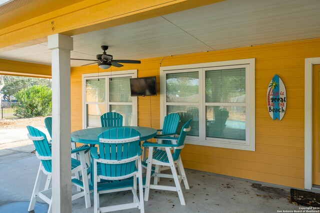 view of patio with ceiling fan