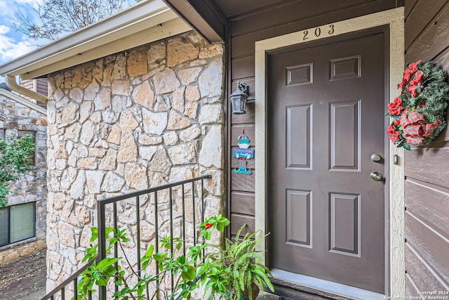 view of property entrance