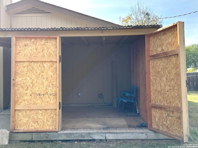 view of outbuilding