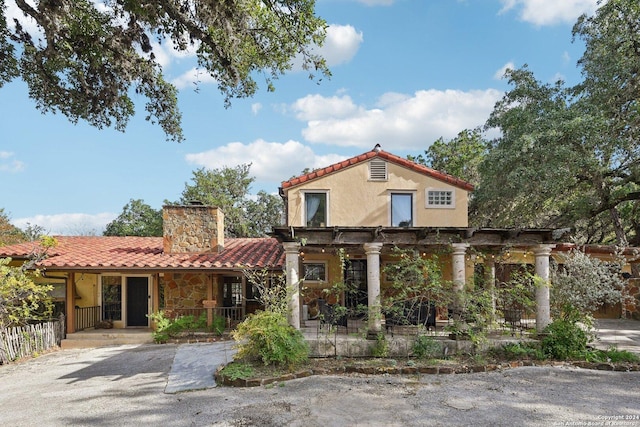 view of mediterranean / spanish-style house