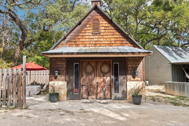 view of outbuilding