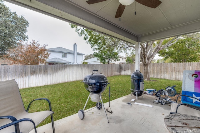 view of patio featuring grilling area and ceiling fan