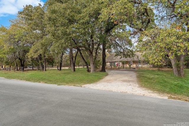 view of front of property with a front yard