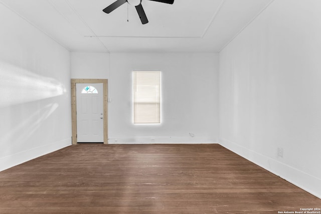 entryway featuring ceiling fan and wood-type flooring