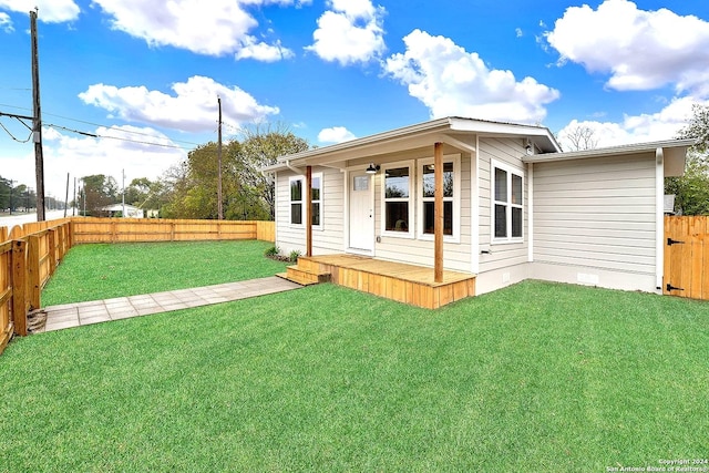 view of outdoor structure with a yard